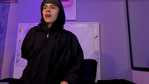 james_adamss_ online show from 3, 3, 2026