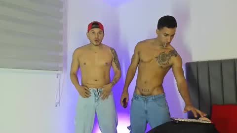 james_and_max online show from 27, 4, 2026