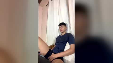 Snapshot of james_chez chatting on 18, 3, 2026 james_chez online show from 18, 3, 2026