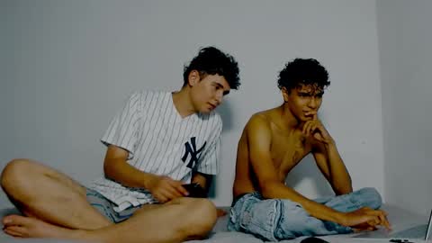 Snapshot of james_dreams_ chatting on 6, 12, 2024 James online show from 6, 12, 2024