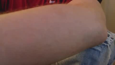 Snapshot of jamesaka1 chatting on 1, 11, 2025 James online show from 1, 11, 2025