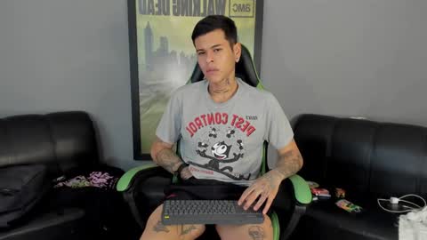 Snapshot of jamesinked_ chatting on 15, 12, 2024 Jamesinked online show from 15, 12, 2024