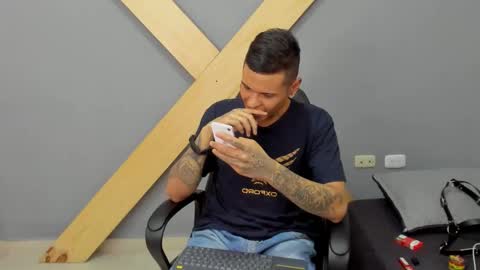 Snapshot of jamesinked_ chatting on 24, 12, 2024 Jamesinked online show from 24, 12, 2024