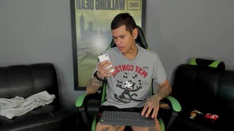 Snapshot of jamesinked_ chatting on 27, 1, 2025 Jamesinked online show from 27, 1, 2025
