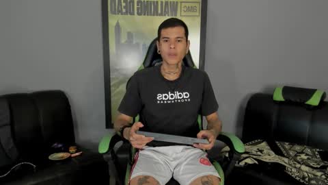 Snapshot of jamesinked_ chatting on 5, 2, 2025 Jamesinked online show from 5, 2, 2025