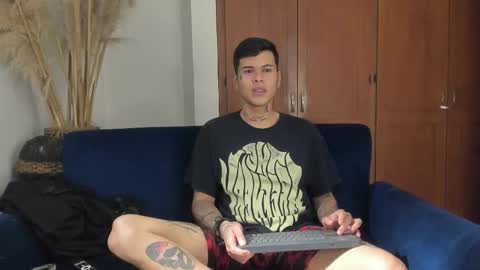 Snapshot of jamesinked_ chatting on 25, 11, 2025 Jamesinked online show from 25, 11, 2025