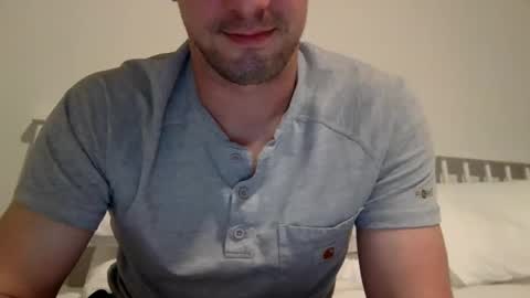 Snapshot of jamesnewtron chatting on 12, 11, 2025 jamesnewtron online show from 12, 11, 2025