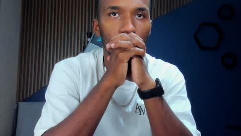 Snapshot of jamesparck chatting on 22, 1, 2025 James online show from 22, 1, 2025