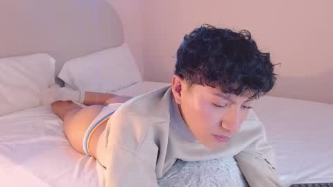 Jamie femboy online show from 26, 11, 2025