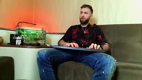 Robbie online show from 10, 3, 2025