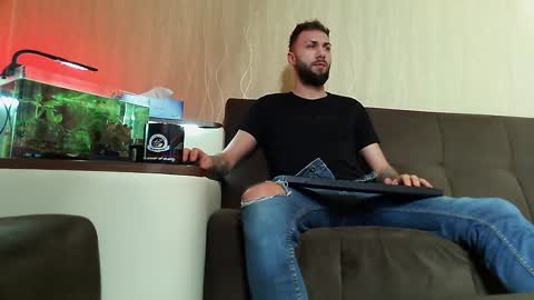 Robbie online show from 12, 3, 2025