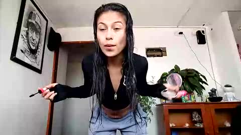 Snapshot of janariivera1 chatting on 12, 11, 2025 janariivera1 online show from 12, 11, 2025