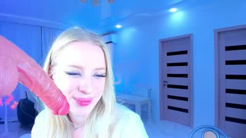 Jenia online show from 4, 1, 2025