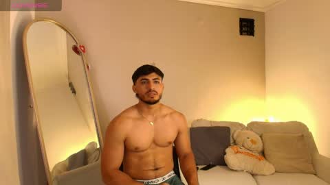 janomar01 online show from 14, 4, 2026