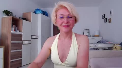 Jasmin room for people 40 online show from 21, 4, 2026