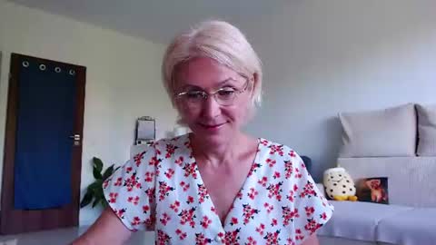 Jasmin room for people 40 online show from 28, 7, 2026