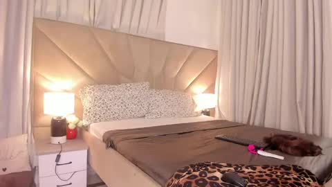 jasmin_melons online show from 25, 4, 2026