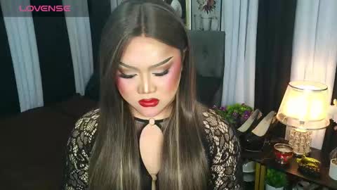 Jasmine Brandy online show from 23, 11, 2025