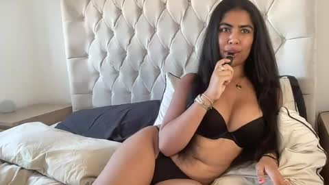 Jasmine Fox  online show from 9, 7, 2026