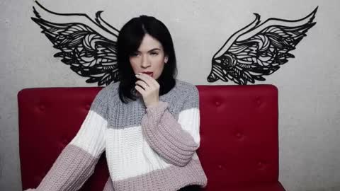 JasmineKouch online show from 24, 1, 2025