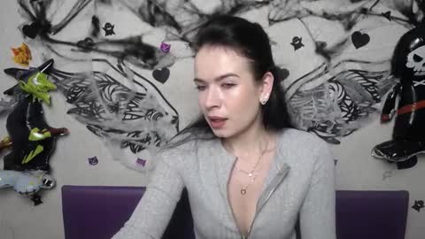 JasmineKouch online show from 9, 11, 2025