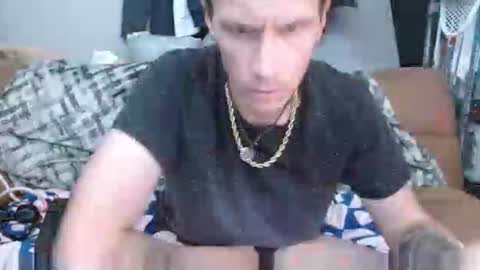 jasonmoore423786227 online show from 27, 4, 2026