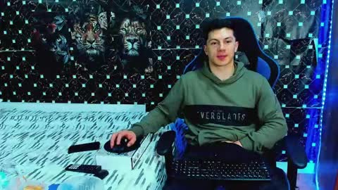 Javier online show from 5, 6, 2026