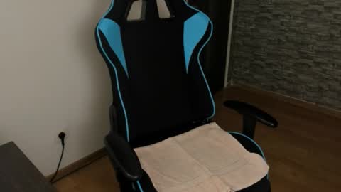 JaxonHunk online show from 10, 10, 2025