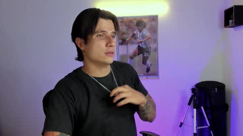 Jay Alvarrez online show from 15, 9, 2025