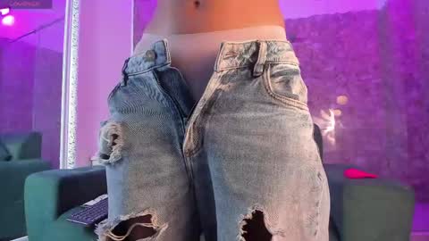 jazmiin_evans online show from 20, 4, 2026