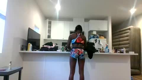 Jazzystelo online show from 8, 10, 2025