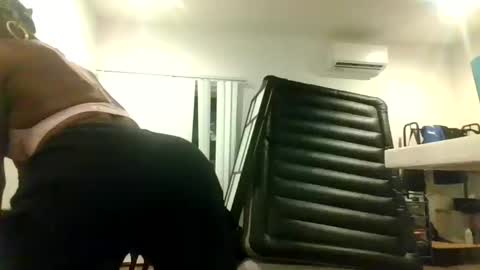 Jazzystelo online show from 11, 10, 2025