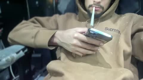 Snapshot of jbloxs chatting on 26, 10, 2025 Royal Family online show from 26, 10, 2025