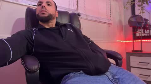 JcMax305 online show from 1, 2, 2026