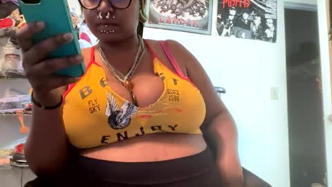 Snapshot of jdx00 chatting on 17, 11, 2025 jdx00 online show from 17, 11, 2025