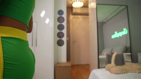 Snapshot of jeangreybianca chatting on 6, 12, 2024 Bianca online show from 6, 12, 2024