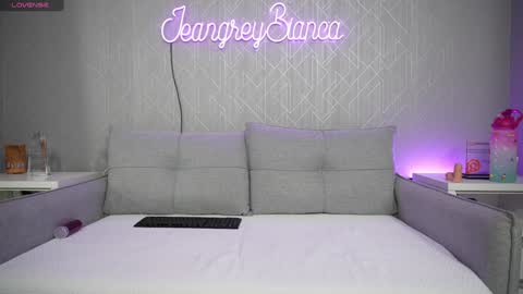 Snapshot of jeangreybianca chatting on 28, 1, 2025 Bianca online show from 28, 1, 2025