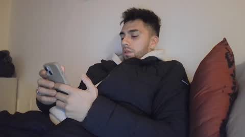 jean pier bello Silva online show from 16, 12, 2024