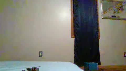 jearnold44 online show from 28, 1, 2025