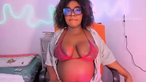 Snapshot of jeennyrose chatting on 21, 7, 2026 Dahlia online show from 21, 7, 2026