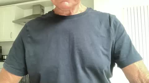 Snapshot of jeeves200 chatting on 5, 6, 2026 Sensual Jeeves online show from 5, 6, 2026