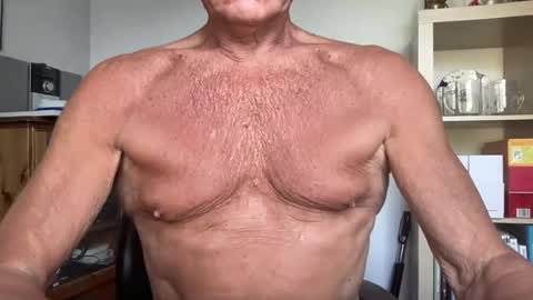 Snapshot of jeeves200 chatting on 3, 8, 2026 Sensual Jeeves online show from 3, 8, 2026
