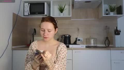 Snapshot of jelly_cherry chatting on 4, 12, 2024 Emily online show from 4, 12, 2024