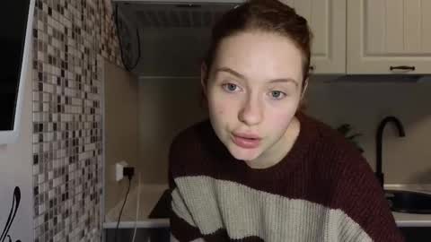 Snapshot of jelly_cherry chatting on 15, 1, 2025 Emily online show from 15, 1, 2025