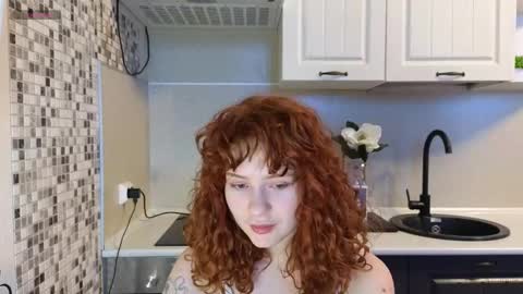 Snapshot of jelly_cherry chatting on 4, 2, 2025 Emily online show from 4, 2, 2025