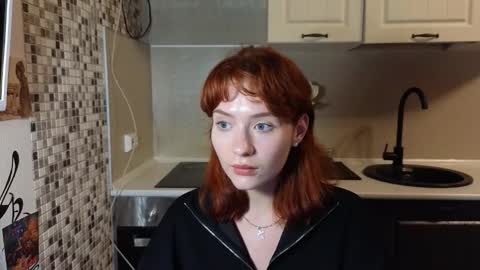 Snapshot of jelly_cherry chatting on 18, 9, 2025 Emily online show from 18, 9, 2025