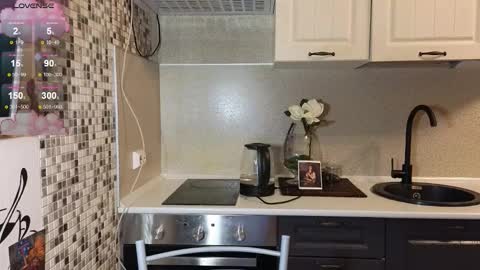 Snapshot of jelly_cherry chatting on 23, 9, 2025 Emily online show from 23, 9, 2025