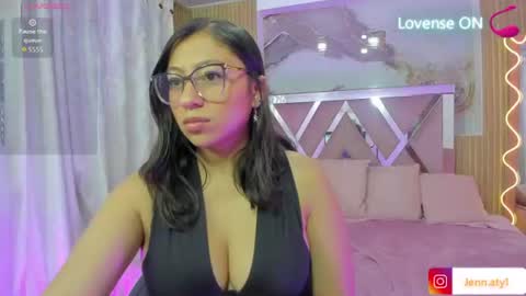 jenaye_tay online show from 25, 7, 2026