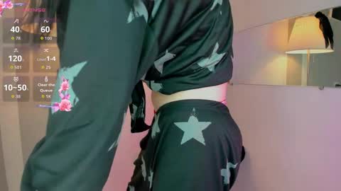 Snapshot of jenayorteg chatting on 5, 11, 2025 Molly online show from 5, 11, 2025