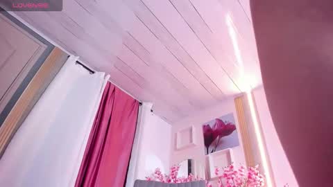 Angie online show from 4, 10, 2025